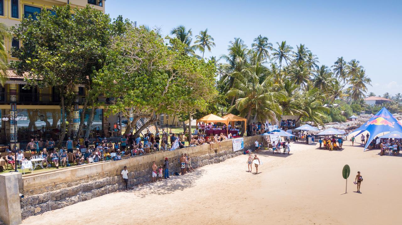 Beach Front Hotel Ahangama Buitenkant foto