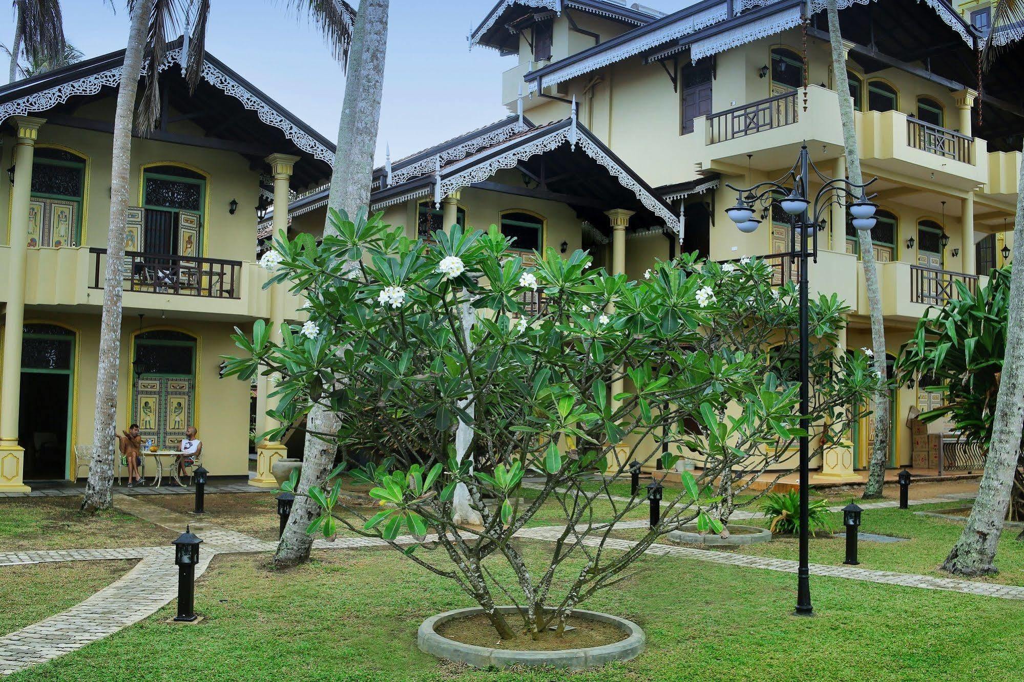Beach Front Ahangama Buitenkant foto