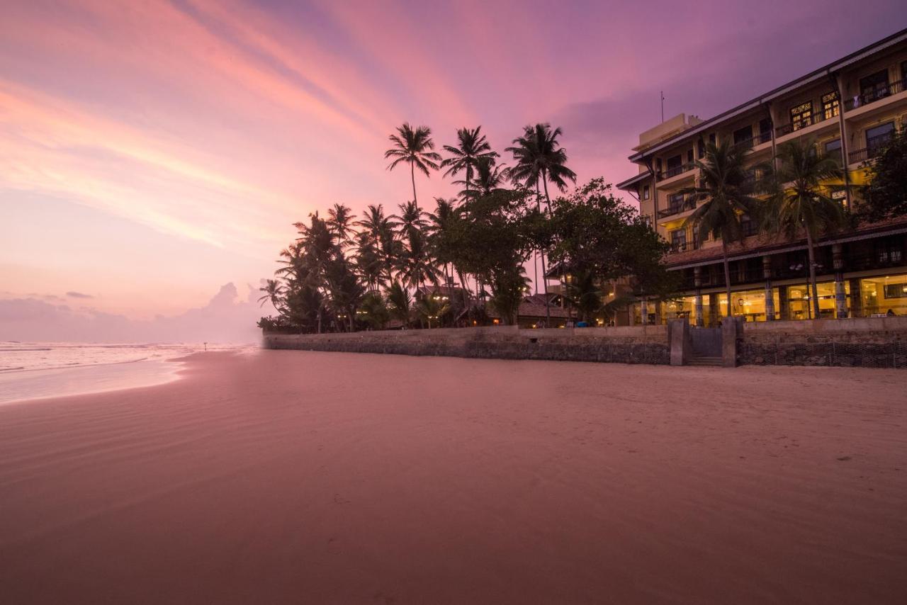 Beach Front Hotel Ahangama Buitenkant foto